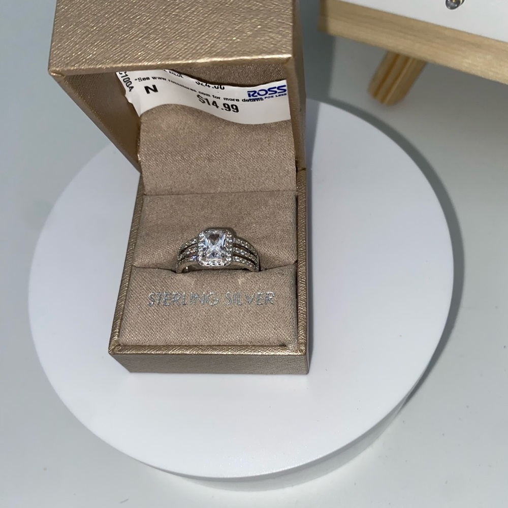 Diamond ring - Picture 2 of 5